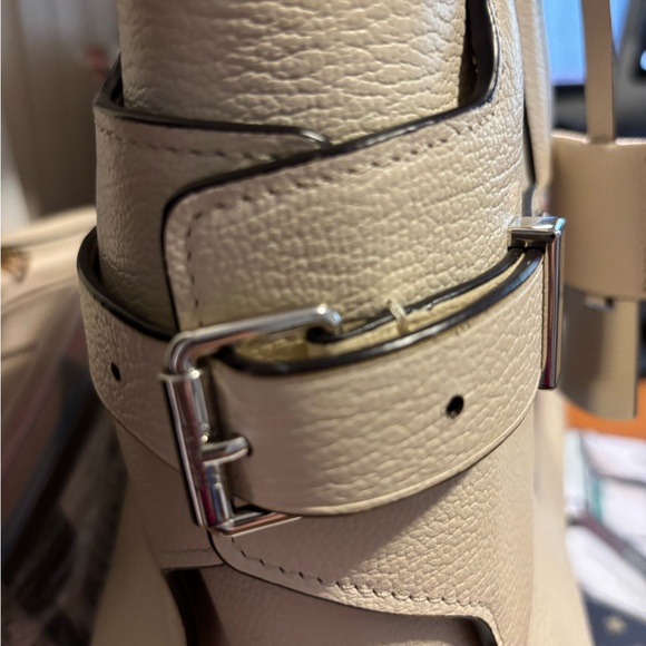 HENRI BENDEL Large Cream Satchel Tote without dust bag! - Picture 10 of 14